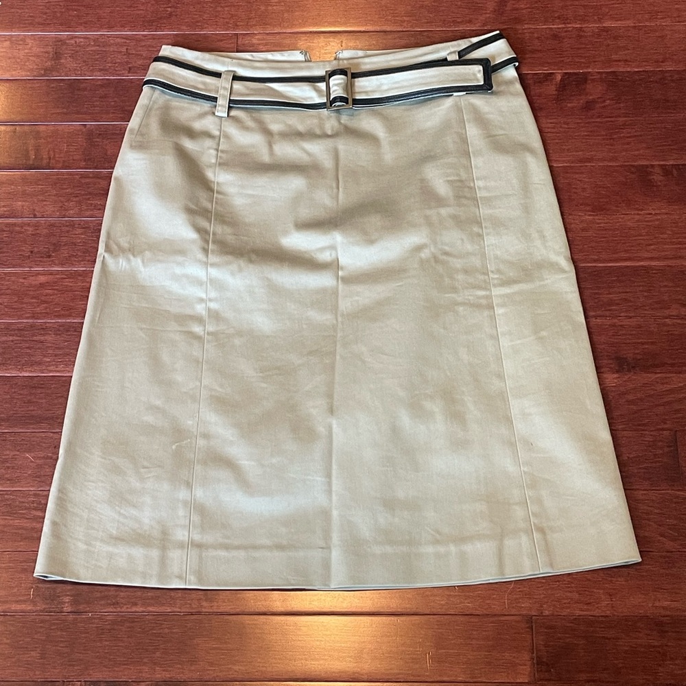Loft, size 4 belted midi skirt